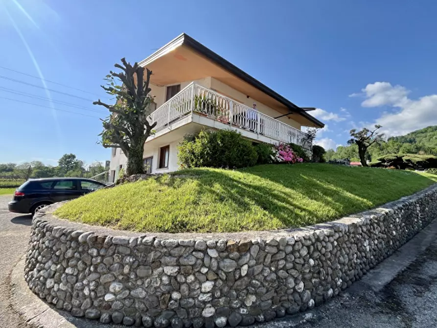 Immagine 1 di Villa in vendita  in via San Gervasio 44 a Nimis