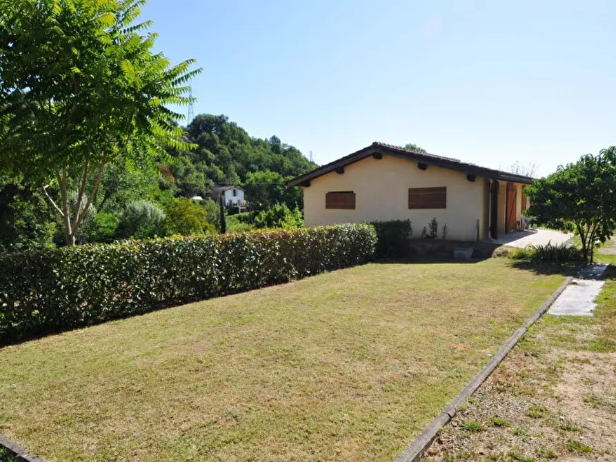 Immagine 5 di Casa indipendente in vendita  in Via Montecarlo a San Giovanni Valdarno