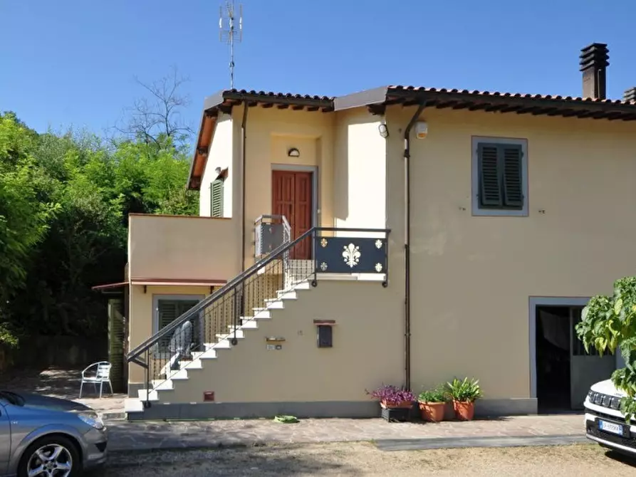 Immagine 5 di Casa indipendente in vendita  in Via Montecarlo a San Giovanni Valdarno