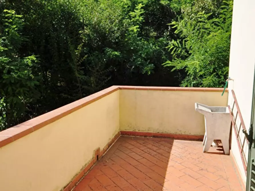 Immagine 15 di Casa indipendente in vendita  in Via Montecarlo a San Giovanni Valdarno