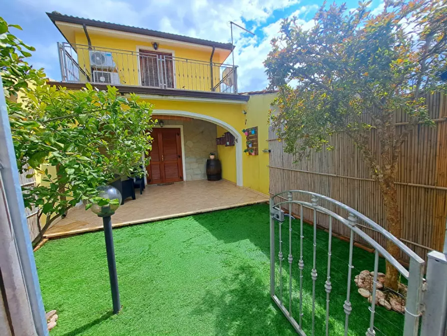 Immagine 4 di Villetta a schiera in vendita  in Via Iglesiente, 21 a Castiadas