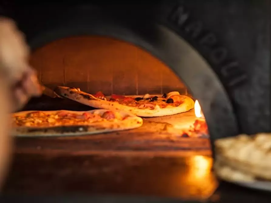 Immagine 4 di Attività commerciale in vendita  in Via Lungomare Adriatico a Chioggia