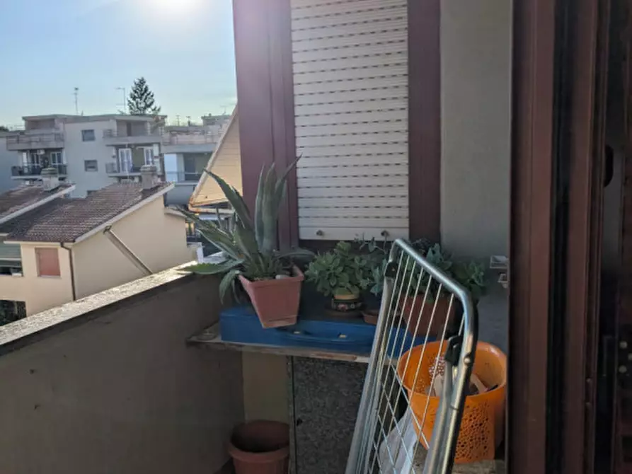 Immagine 1 di Appartamento in affitto  in Via dei Girasoli a Guidonia Montecelio