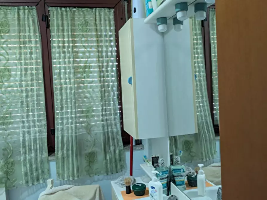 Immagine 6 di Appartamento in affitto  in Via dei Girasoli a Guidonia Montecelio