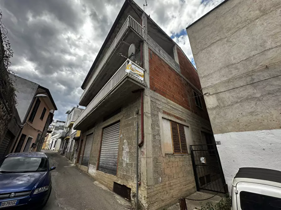 Immagine 1 di Casa bifamiliare in vendita  in Via Piemonte 68 a Siniscola