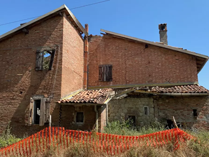 Immagine 2 di Rustico / casale in vendita  in Via moglio a Sasso Marconi