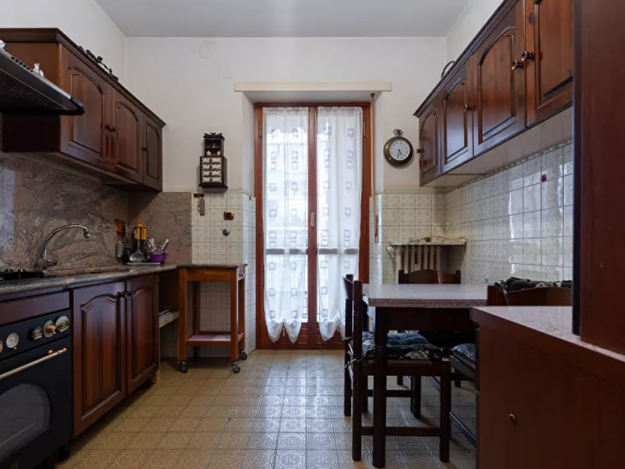 Immagine 7 di Appartamento in vendita  in via piscina 40 a Torino