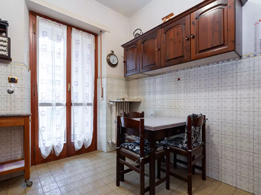 Immagine 8 di Appartamento in vendita  in via piscina 40 a Torino