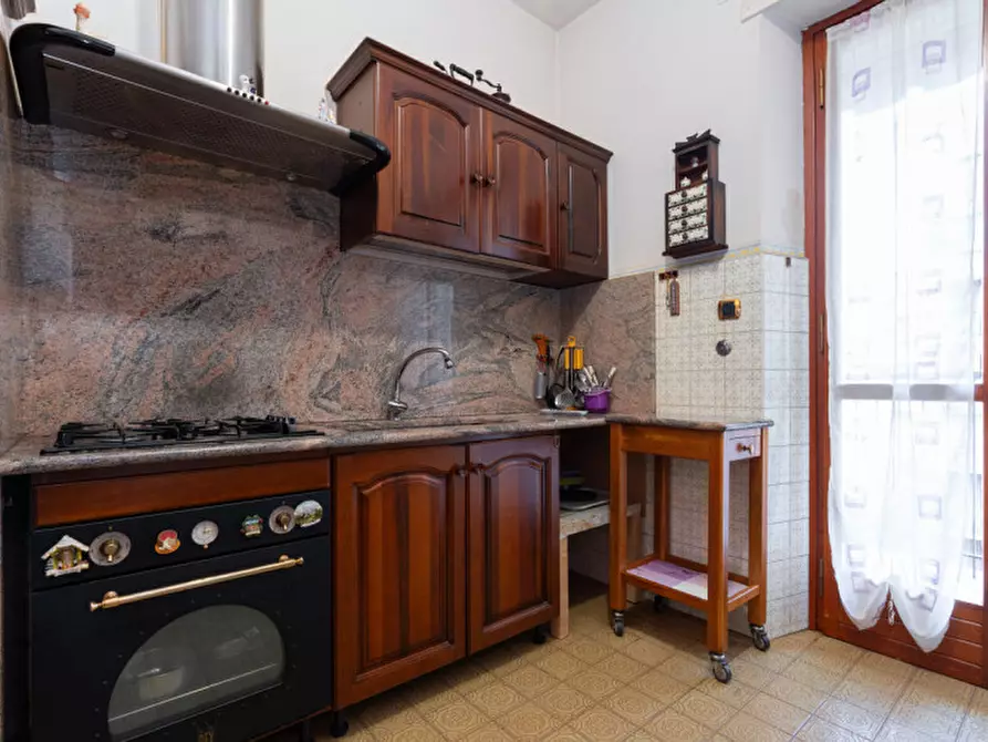 Immagine 9 di Appartamento in vendita  in via piscina 40 a Torino