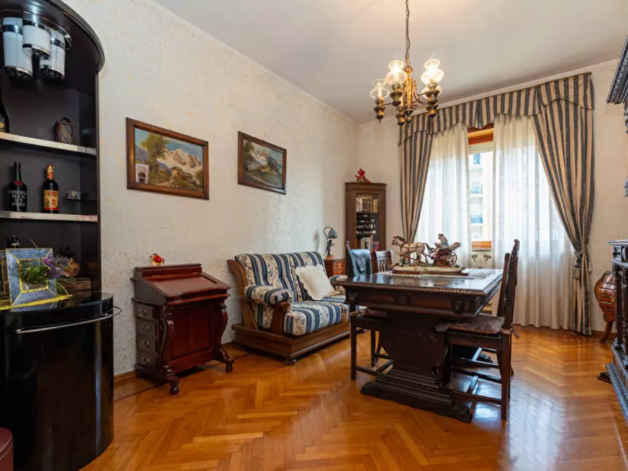 Immagine 12 di Appartamento in vendita  in via piscina 40 a Torino