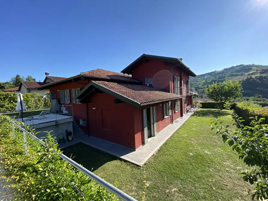 Immagine 3 di Villa in vendita  in Via San Bernardo 21 a Diano D'alba