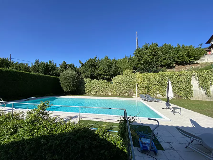 Immagine 21 di Villa in vendita  in Via San Bernardo 21 a Diano D'alba