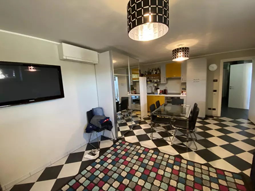 Immagine 51 di Villa in vendita  in Via San Bernardo 21 a Diano D'alba