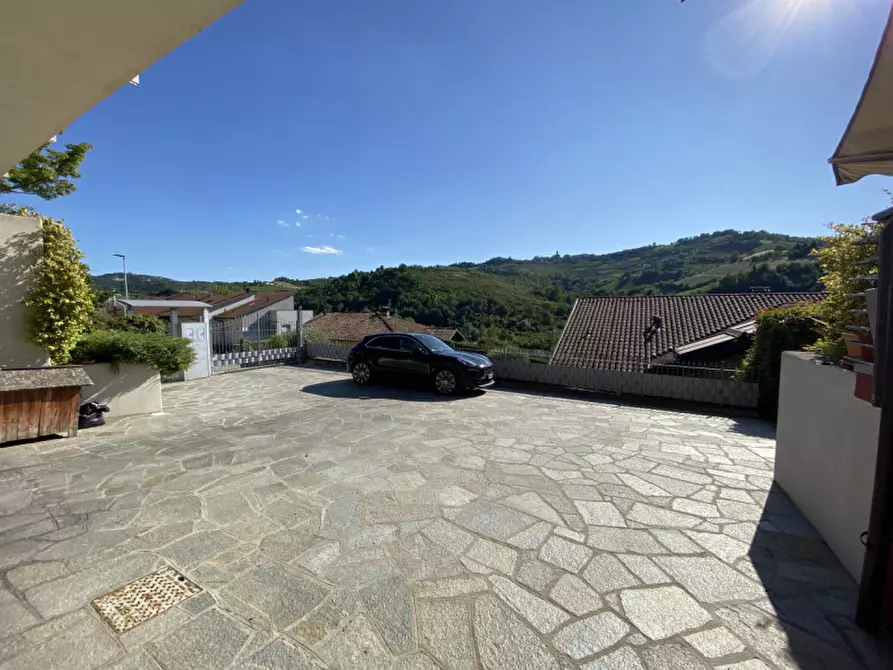 Immagine 55 di Villa in vendita  in Via San Bernardo 21 a Diano D'alba