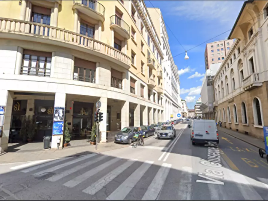 Immagine 4 di Negozio in vendita  a Padova