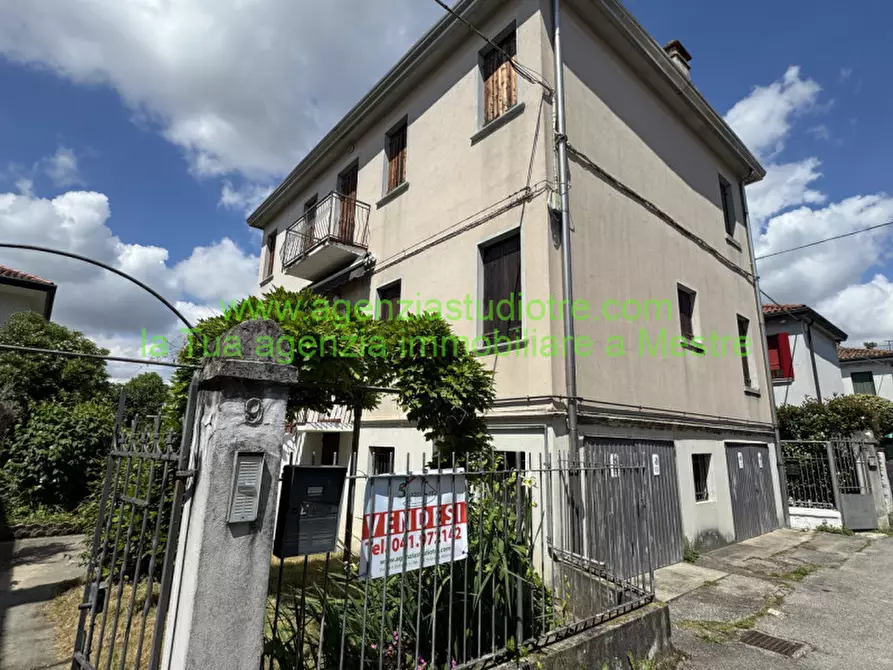 Immagine 1 di Casa bifamiliare in vendita  in Via Torre Belfredo 148 a Venezia