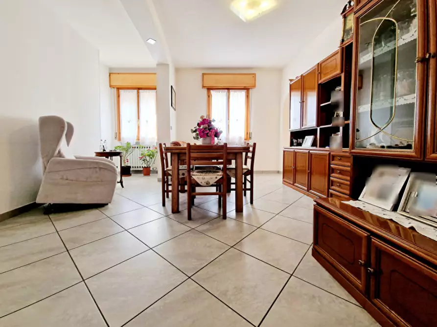 Immagine 4 di Casa bifamiliare in vendita  in VIA PAOLINO a Fratta Polesine