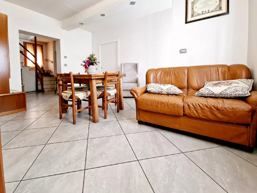 Immagine 16 di Casa bifamiliare in vendita  in VIA PAOLINO a Fratta Polesine