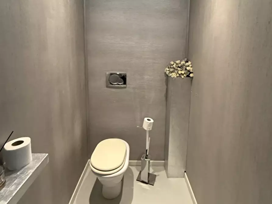 Immagine 7 di Negozio in vendita  in Via Antonio Corradini a Este