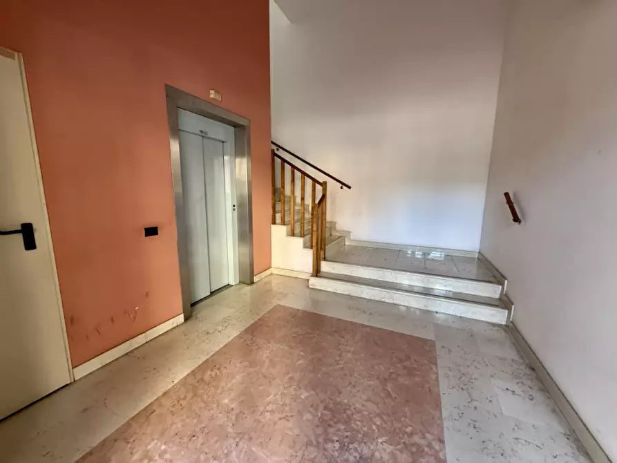 Immagine 9 di Negozio in vendita  in Via Antonio Corradini a Este