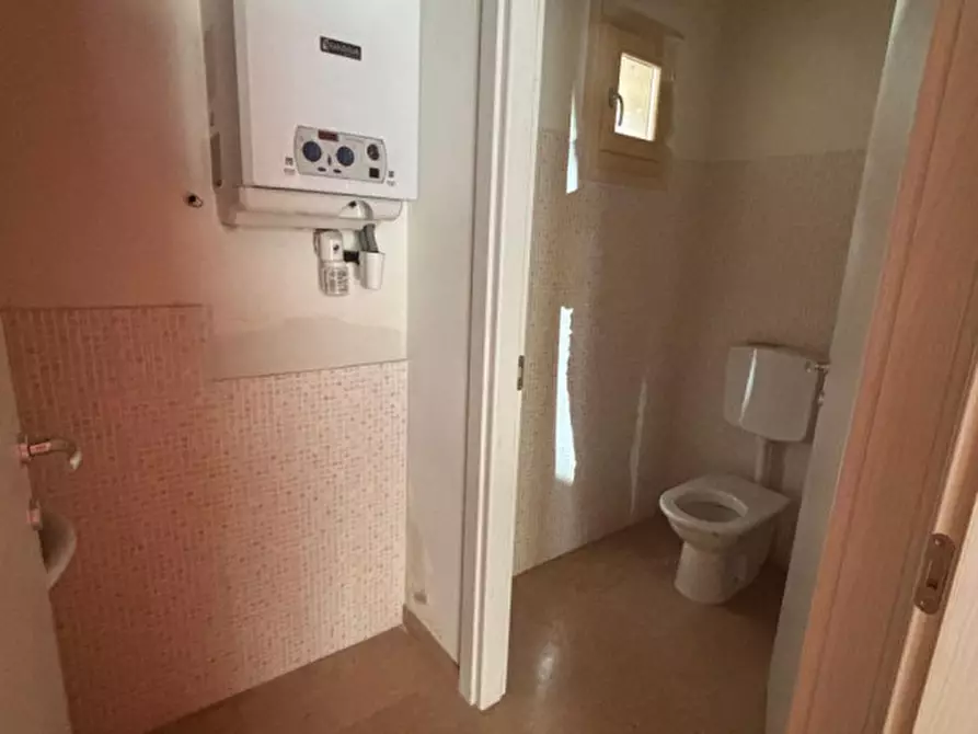 Immagine 7 di Negozio in affitto  in PIAZZA LIBERAZIONE N. 180 a Vo