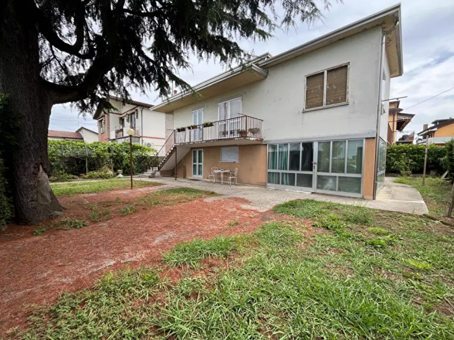 Immagine 2 di Casa indipendente in vendita  in via Fondà a Padova