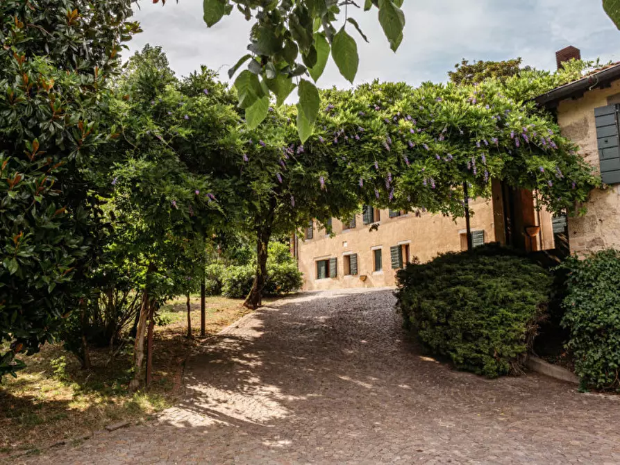 Immagine 1 di Villa in vendita  in via Cicogna Pirio a Teolo