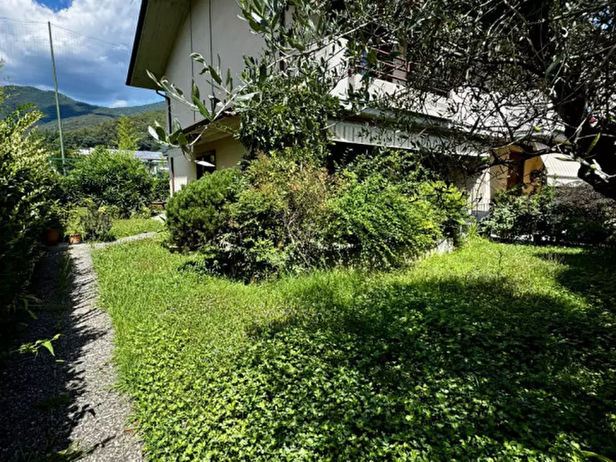 Immagine 2 di Casa bifamiliare in vendita  in Via Nikolajewka, 11 a Bovezzo