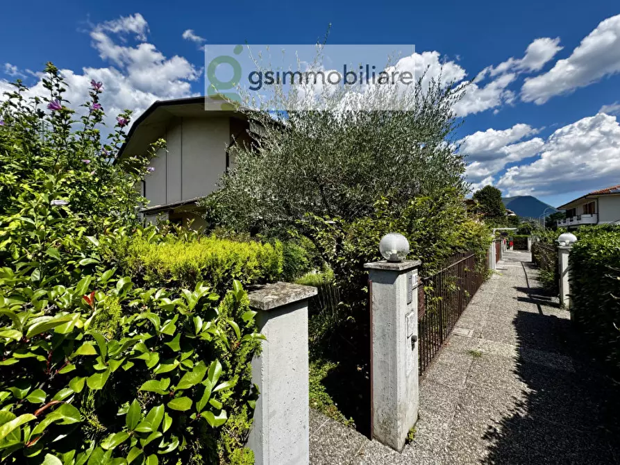 Immagine 3 di Casa bifamiliare in vendita  in Via Nikolajewka, 11 a Bovezzo