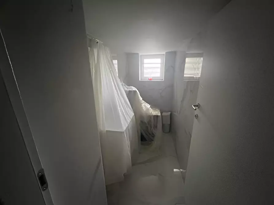 Immagine 6 di Negozio in vendita  in Via S. Marcellino, 24/26a a Marigliano