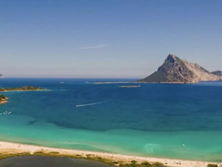 Immagine 15 di Terreno in vendita  in Via Torquato Tasso a Loiri Porto San Paolo