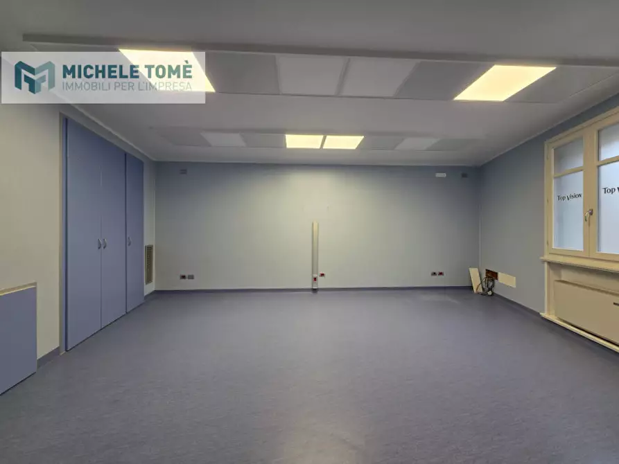 Immagine 8 di Ufficio in affitto  in via roma a Castelnuovo Del Garda