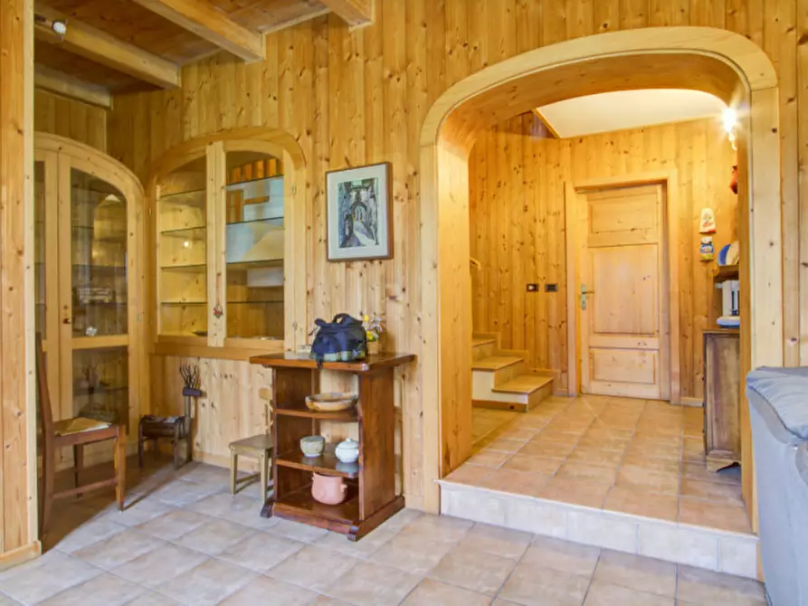 Immagine 9 di Casa indipendente in vendita  a Fiave'