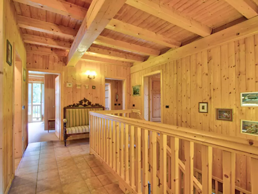 Immagine 16 di Casa indipendente in vendita  a Fiave'