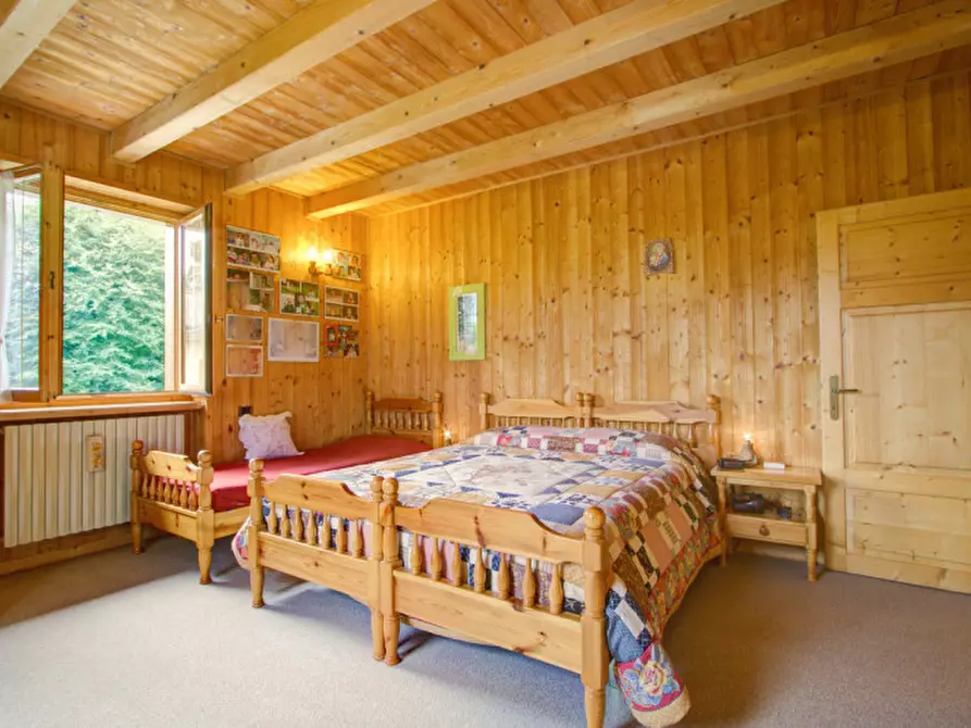 Immagine 18 di Casa indipendente in vendita  a Fiave'