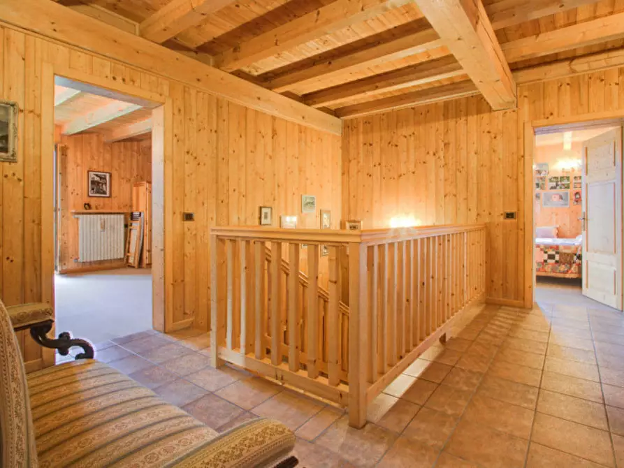 Immagine 23 di Casa indipendente in vendita  a Fiave'