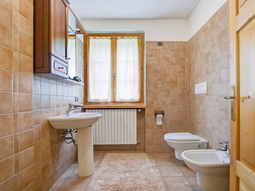 Immagine 35 di Casa indipendente in vendita  a Fiave'