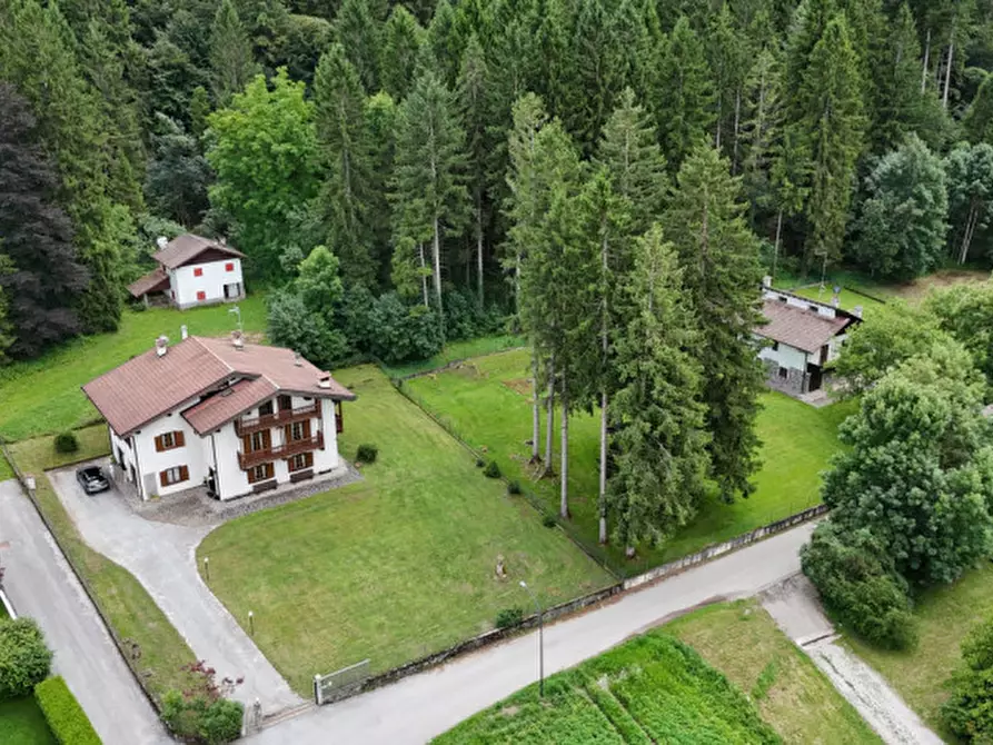 Immagine 36 di Casa indipendente in vendita  a Fiave'