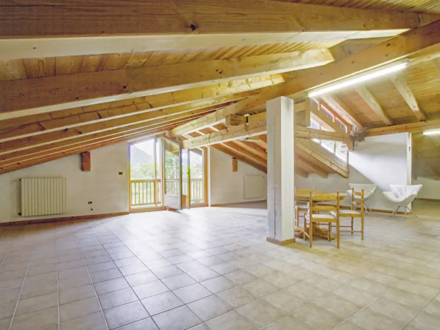 Immagine 38 di Casa indipendente in vendita  a Fiave'