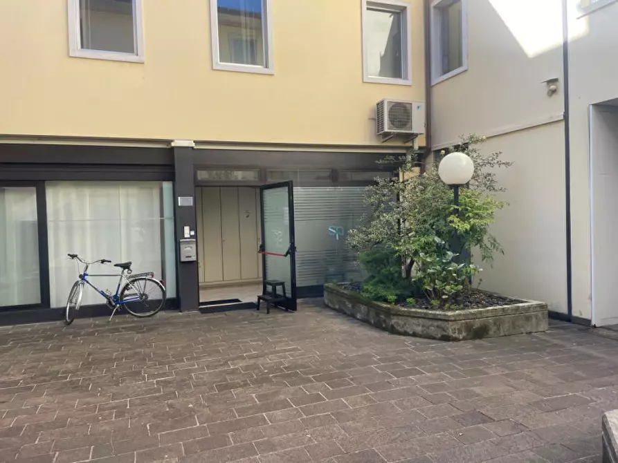 Immagine 3 di Ufficio in vendita  in Via L. Festari a Valdagno