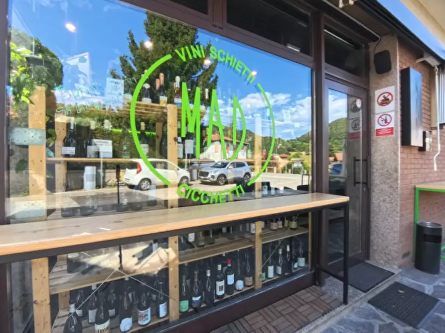 Immagine 1 di Attività commerciale in vendita  in via molare, 7 a Teolo