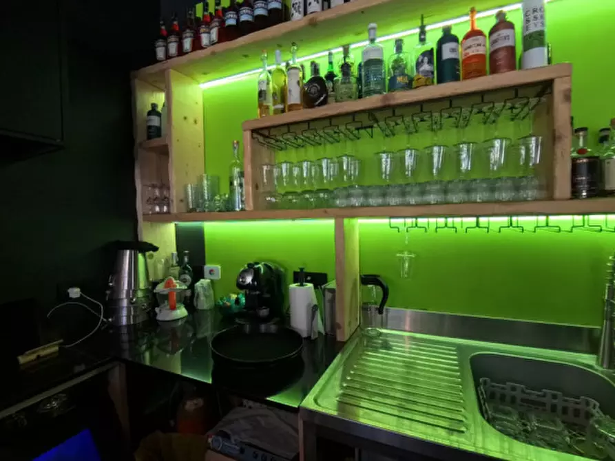 Immagine 8 di Attività commerciale in vendita  in via molare, 7 a Teolo