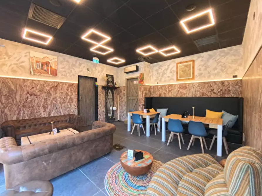 Immagine 15 di Attività commerciale in vendita  in via molare, 7 a Teolo