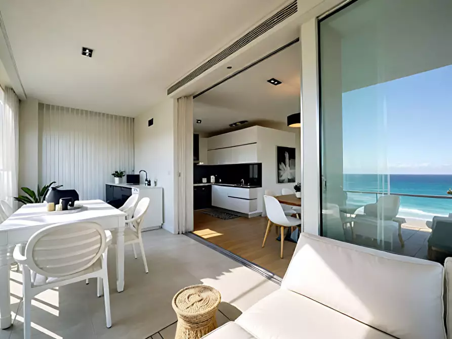 Immagine 18 di Attico in vendita  in Via Andrea Bafile a Jesolo