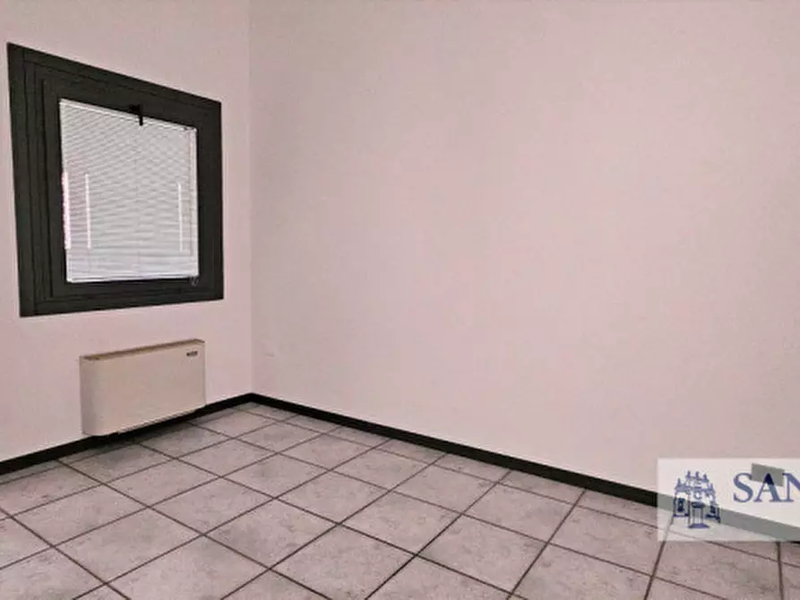 Immagine 5 di Ufficio in affitto  in Via del lavoro a Barbarano Mossano