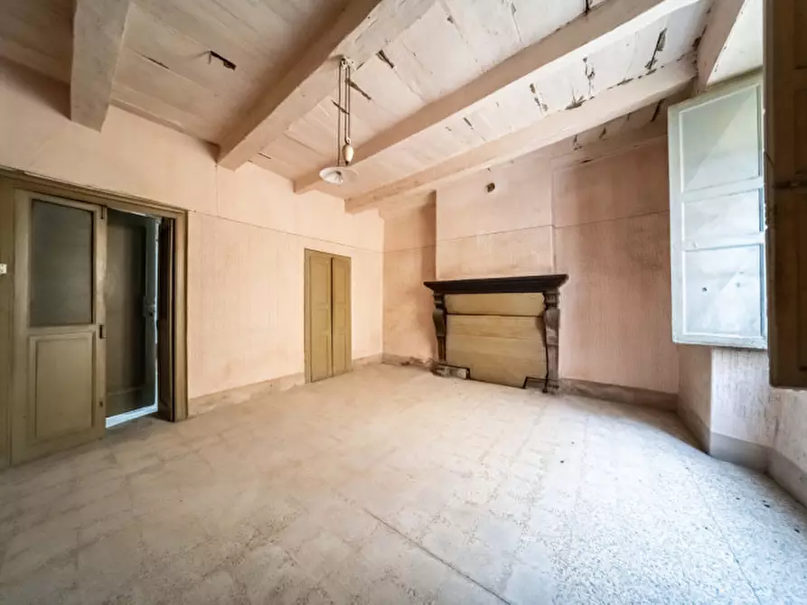 Immagine 6 di Appartamento in vendita  in Via 24 maggio 7/9 a Corniglio