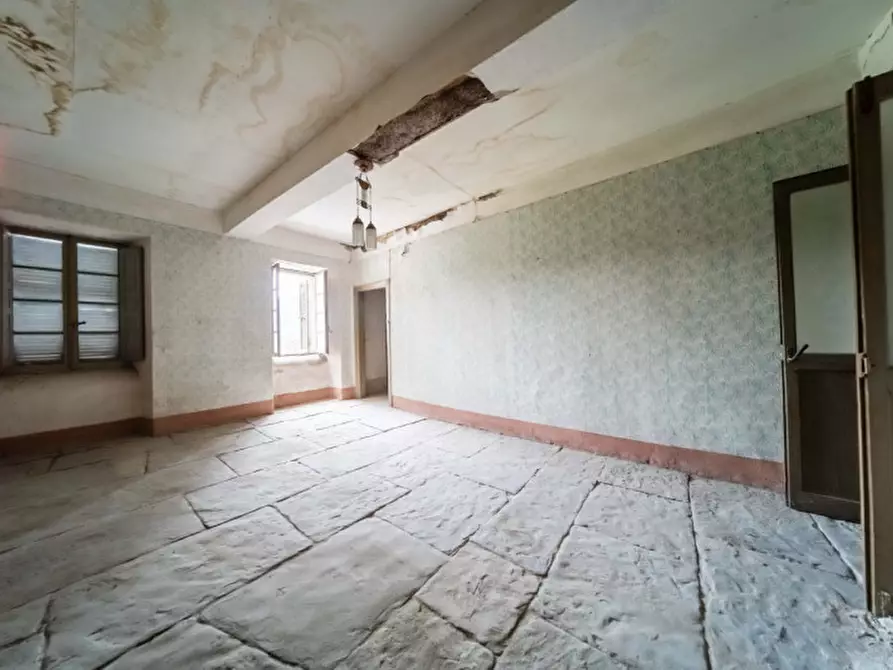 Immagine 11 di Appartamento in vendita  in Via 24 maggio 7/9 a Corniglio