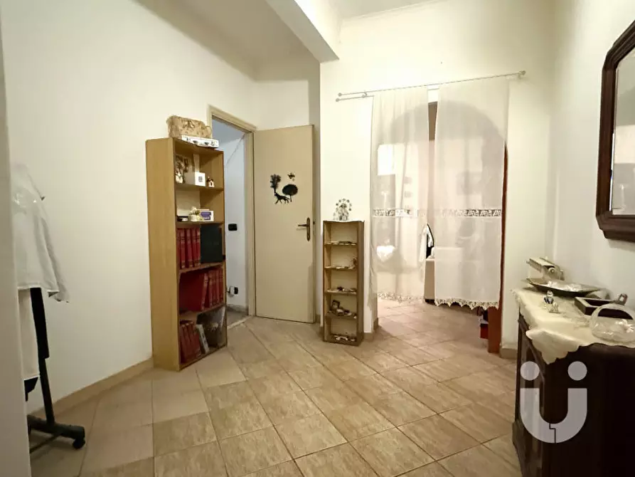 Immagine 6 di Appartamento in vendita  in Via Oderisi da Gubbio a Roma