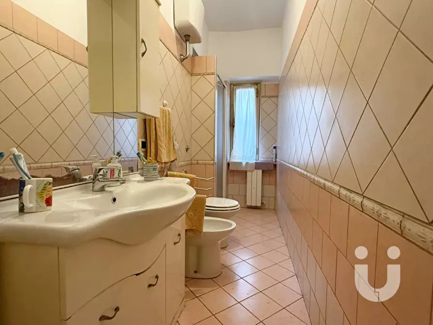 Immagine 9 di Appartamento in vendita  in Via Oderisi da Gubbio a Roma