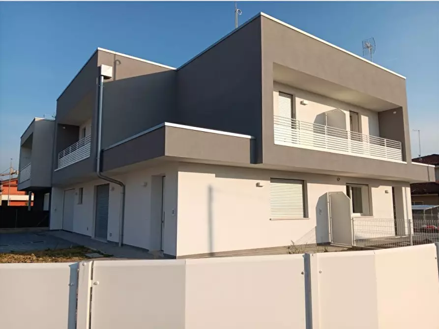 Immagine 1 di Casa bifamiliare in vendita  a Teolo